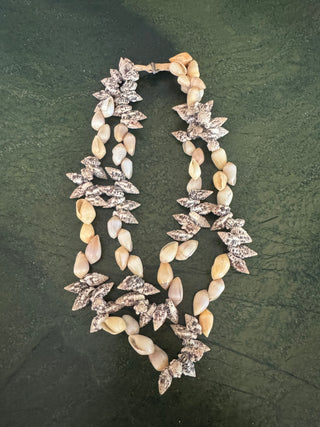 Vintage 1970s Double Strand Shell Necklace