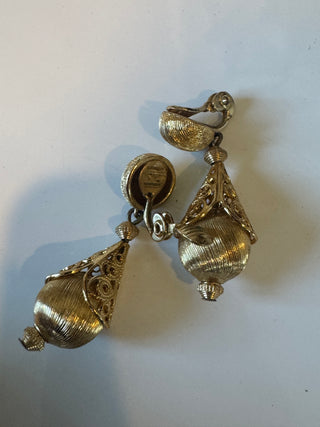 Vintage Monet Signed Gold Tone Clip on Earrings