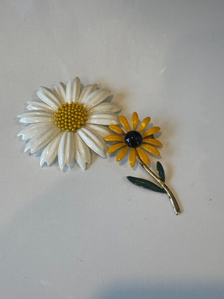 Vintage Metal Flower Brooch's x 2. Daisy and Sunflower