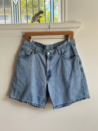 Levi 505 Denim Shorts - Great fit - W32