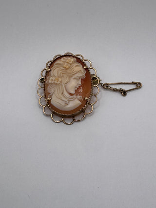 Vintage 9ct Gold Carved Shell Camera Brooch with Safety Chain