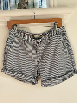Blue pinstripe Levi Denim shorts -  Size W32