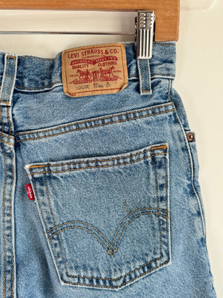 Levi Denim Loose Leg Shorts - Size W27