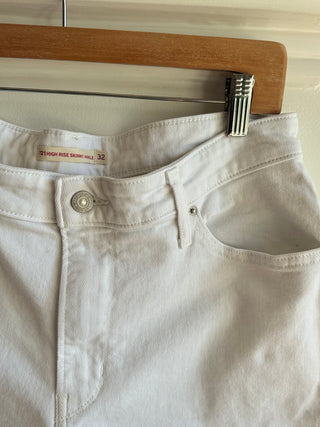 White Denim Long Shorts - Levis Size 32