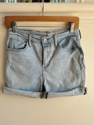 724 Levi High Rise Shorts - Size 28