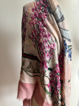 Gorgeous Pink 'Gucci' Scarf. Pink with floral design and horsebit detailing throughout