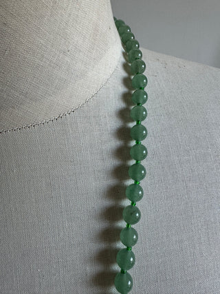 Vintage Jade Beaded Necklace with Donut Pendant