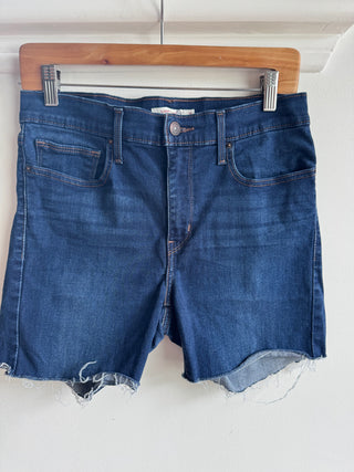 Levi Cut offs - Slimming Skinny - Size 31