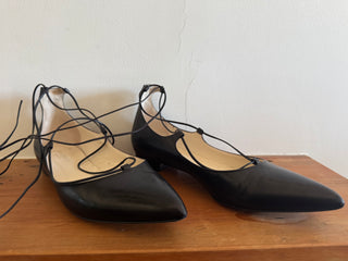 Innovare Tie up Pointy Toe Flats - Size 40