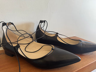 Innovare Tie up Pointy Toe Flats - Size 40
