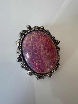 Goldcrest stamped vintage brooch - Opal look